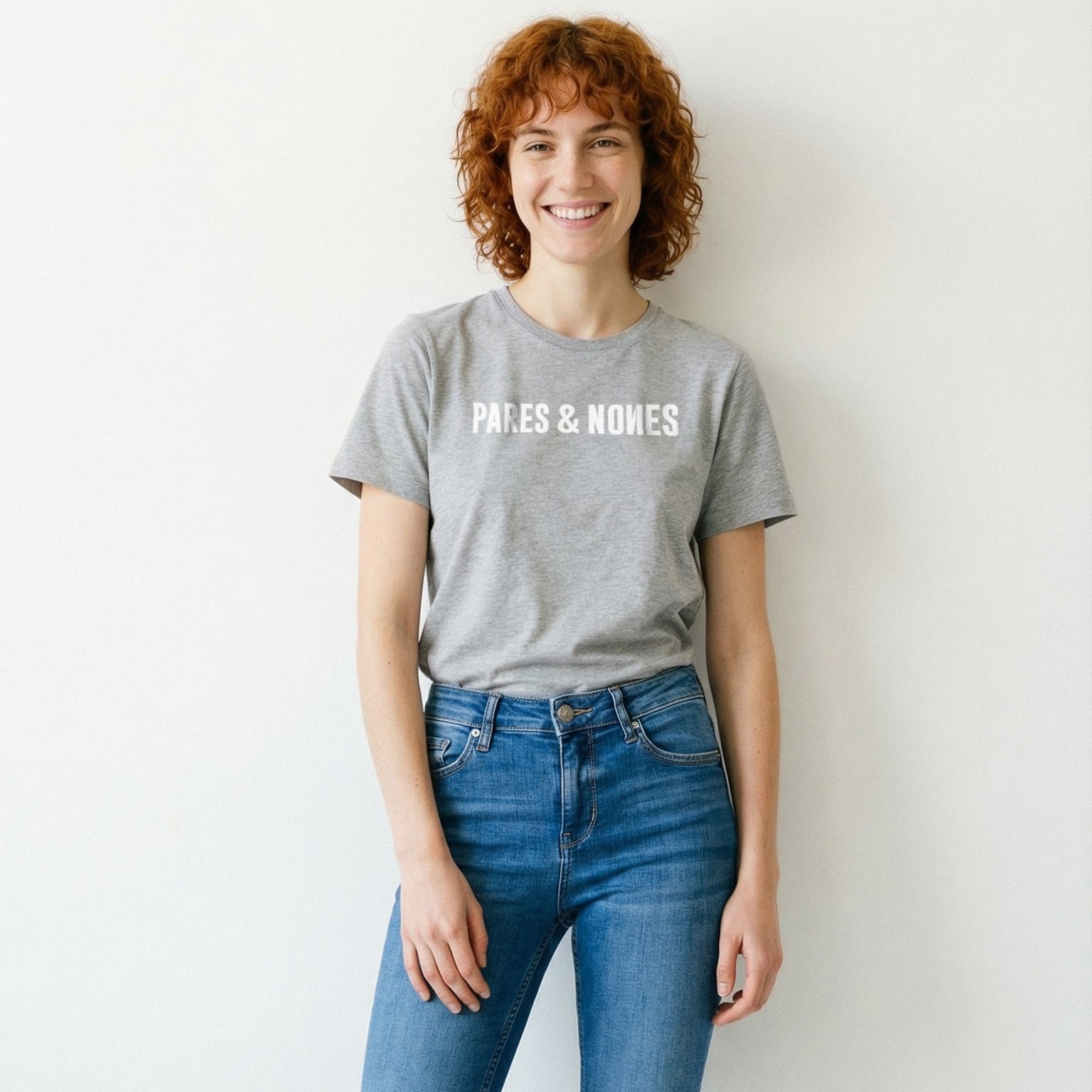 Camiseta Pares & Nones Gris