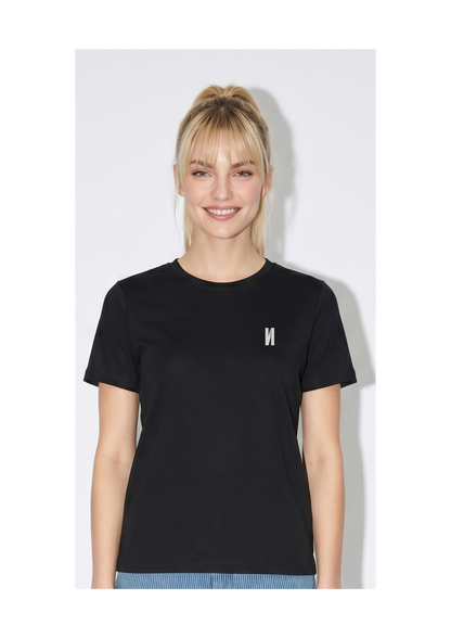 Camiseta Núcleo Negra
